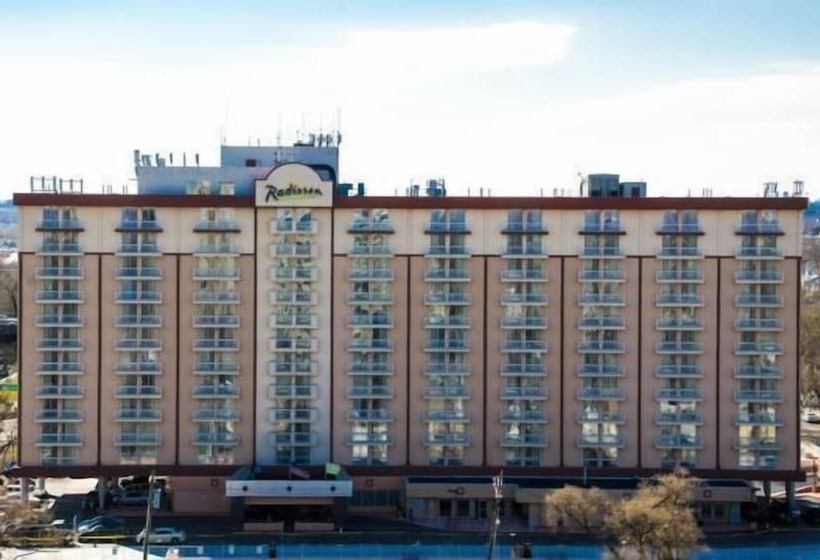 Отель Doubletree By Hilton New York Jfk Airport