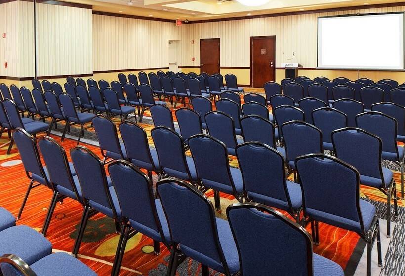 Отель Doubletree By Hilton New York Jfk Airport