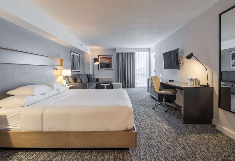 Отель Doubletree By Hilton New York Jfk Airport