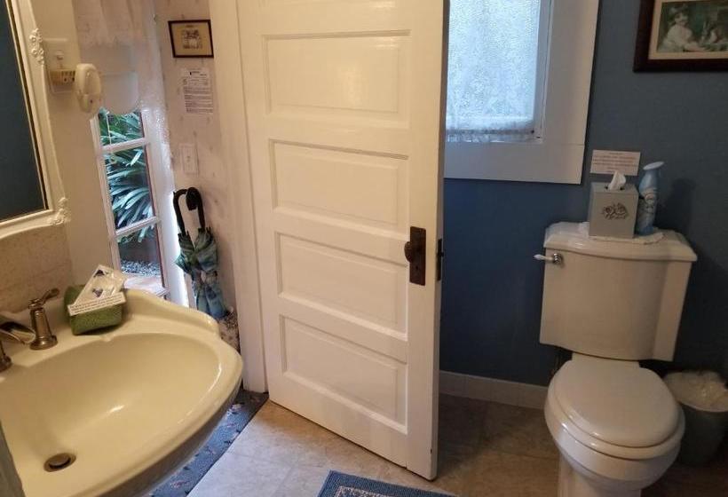 فندق The Raford Inn