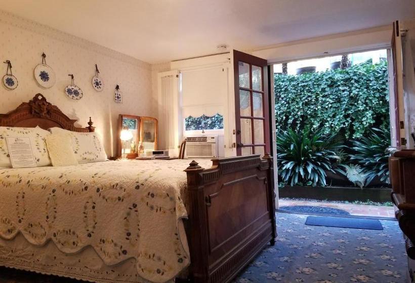 فندق The Raford Inn