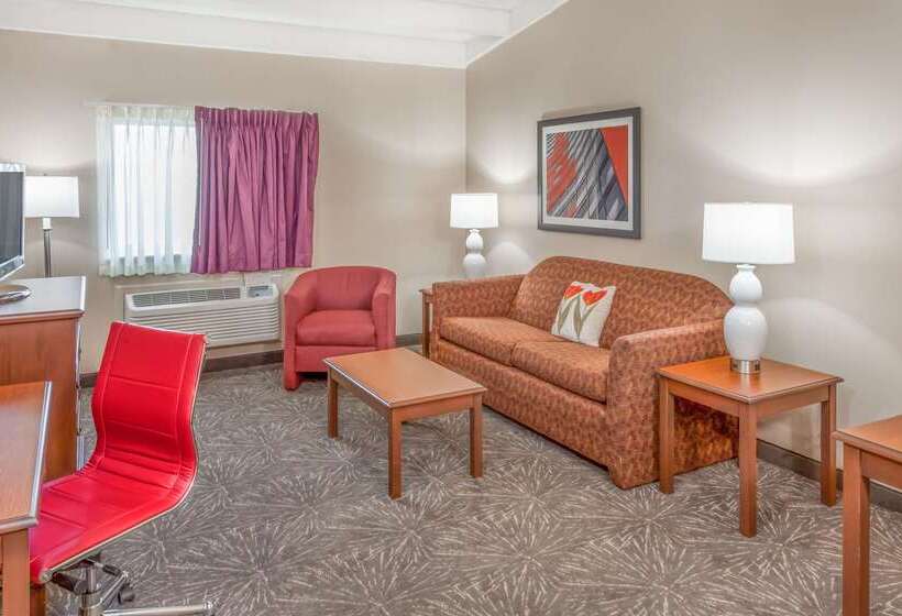 Ramada By Wyndham Hammond Hotel & Conference Center