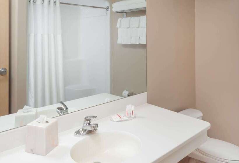 Ramada By Wyndham Hammond Hotel & Conference Center