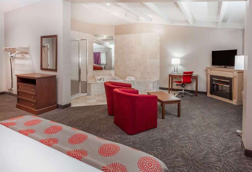 Ramada By Wyndham Hammond Hotel & Conference Center