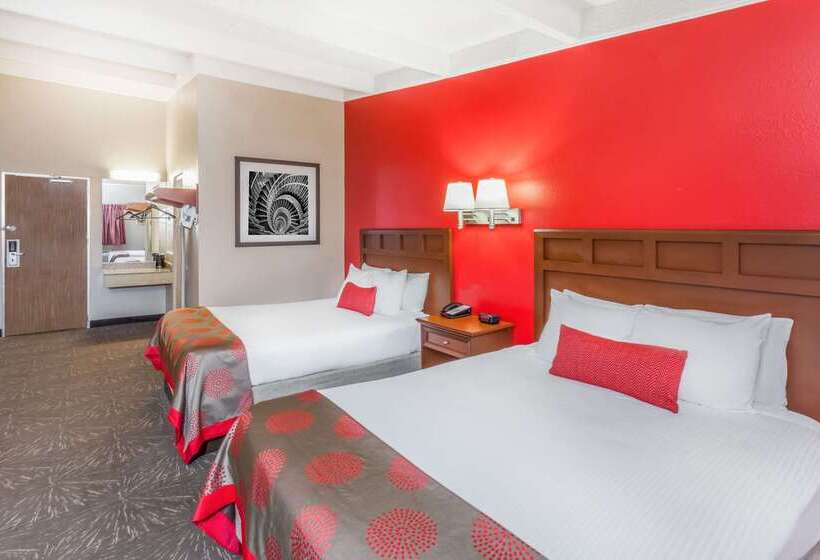 Ramada By Wyndham Hammond Hotel & Conference Center