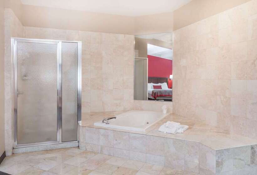 Ramada By Wyndham Hammond Hotel & Conference Center