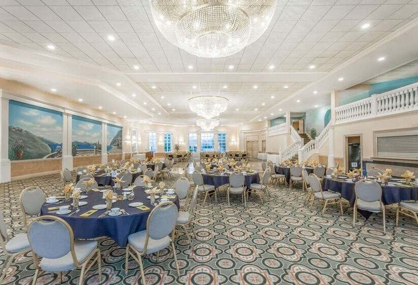 Ramada By Wyndham Hammond Hotel & Conference Center