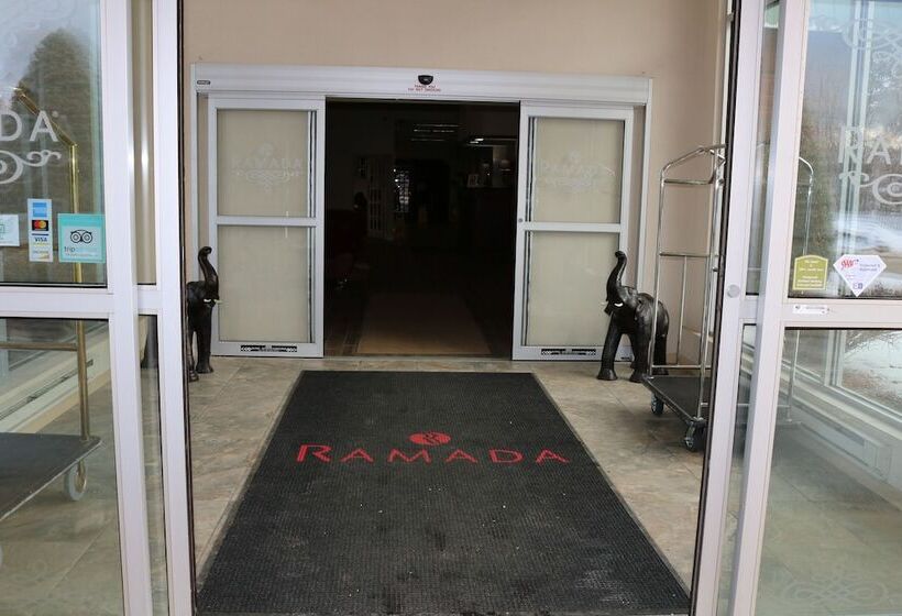 Ramada Hotel & Conference Center By Wyndham Lewiston