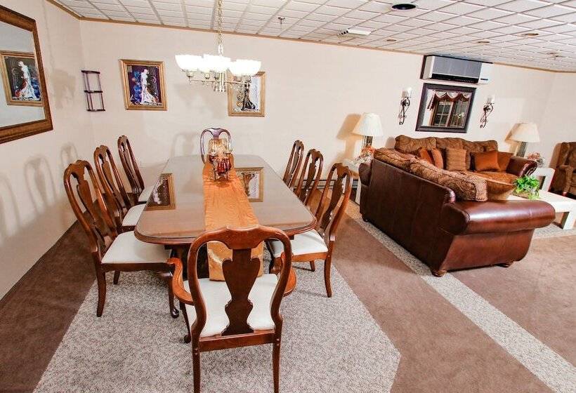 Ramada Hotel & Conference Center By Wyndham Lewiston