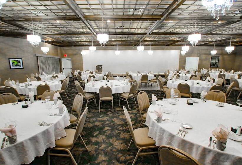 Ramada Hotel & Conference Center By Wyndham Lewiston