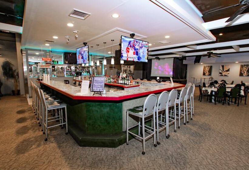 Ramada Hotel & Conference Center By Wyndham Lewiston