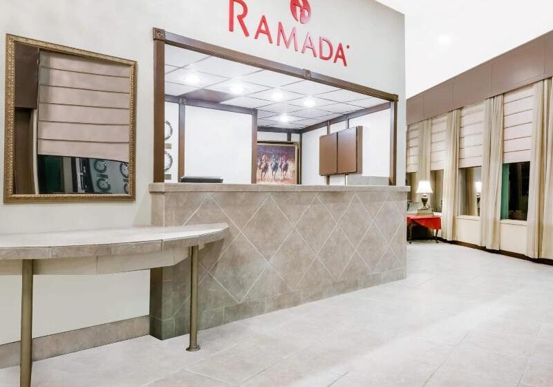 호텔 Ramada  & Conference Center By Wyndham Lexington North