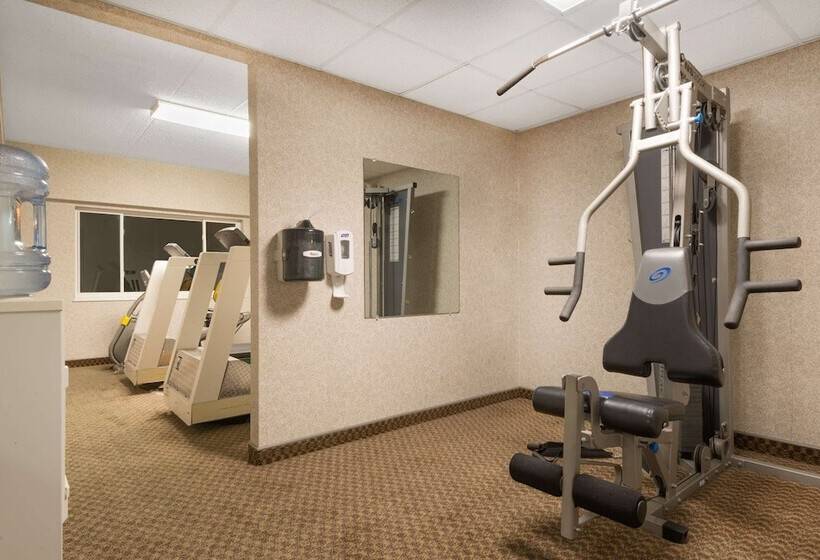 Ramada By Wyndham Paintsville Hotel & Conference Center