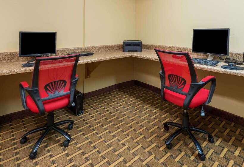 בית מלון כפרי Ramada By Wyndham Bowling Green