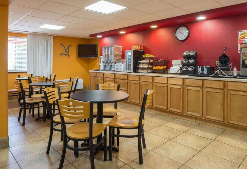 בית מלון כפרי Ramada By Wyndham Bowling Green