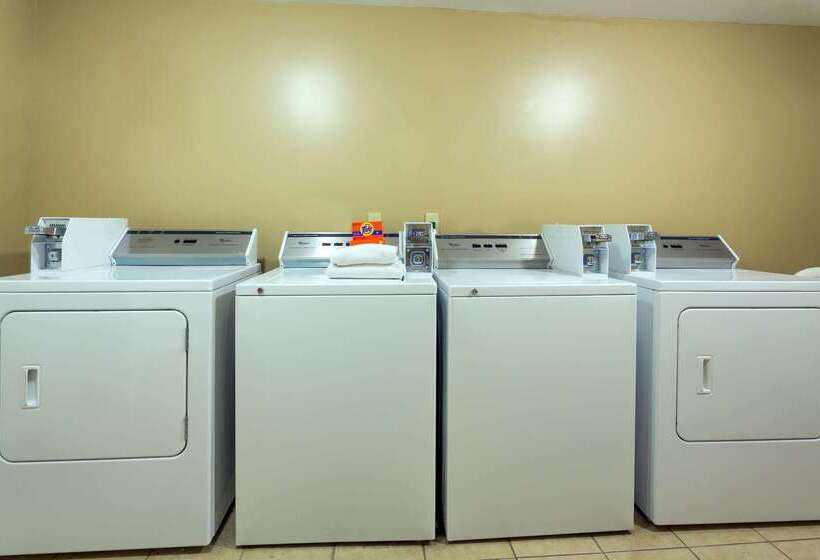 فندق Ramada By Wyndham Lake Placid