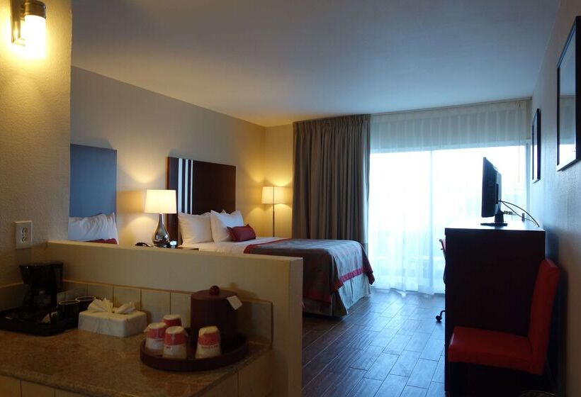 Hotel Ramada By Wyndham Sacramento