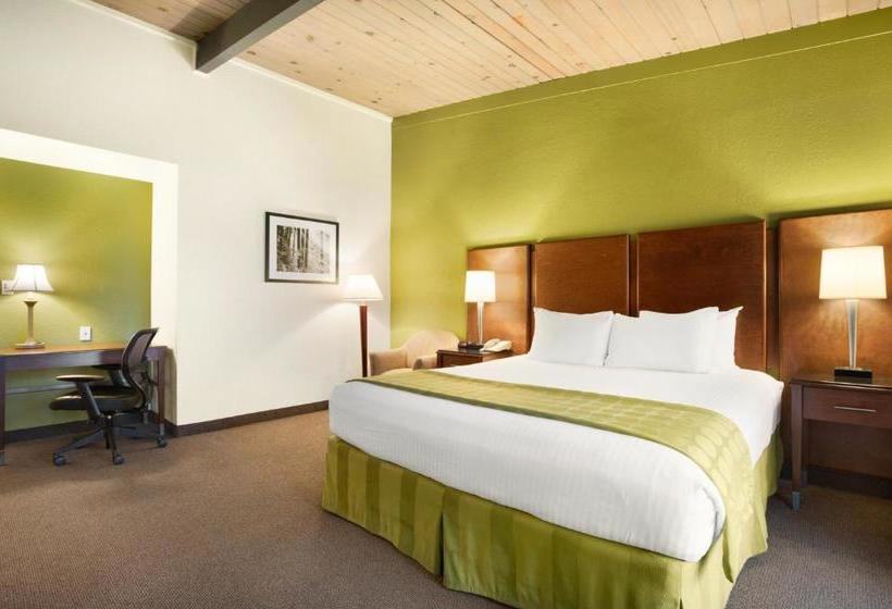 فندق Ramada By Wyndham San Diego North  & Conference Center