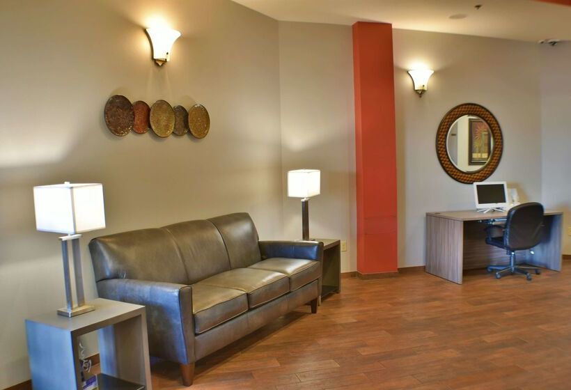 هتل Ramada By Wyndham Sioux Falls Airport   Waterpark Resort & Event Center