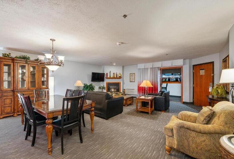 호텔 Ramada By Wyndham Sioux Falls Airport   Waterpark Resort & Event Center