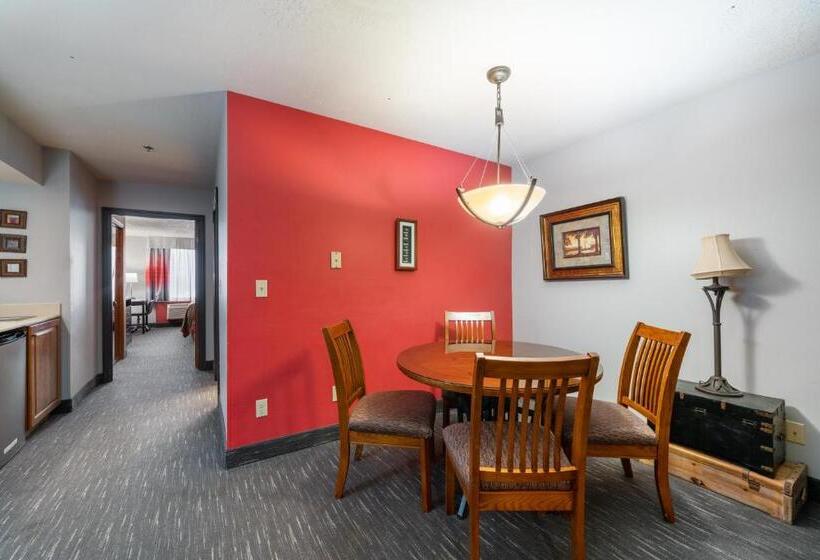 호텔 Ramada By Wyndham Sioux Falls Airport   Waterpark Resort & Event Center