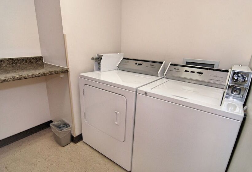 Hotel Ramada By Wyndham St George