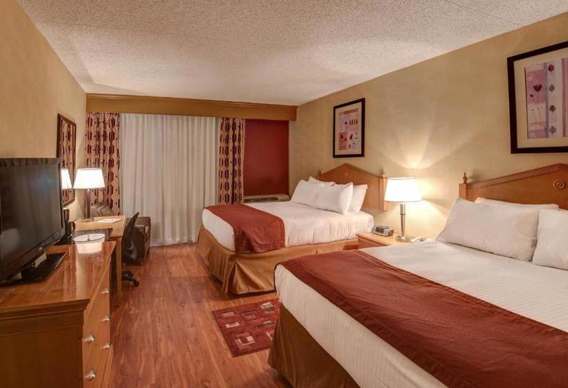 فندق Ramada By Wyndham Toms River