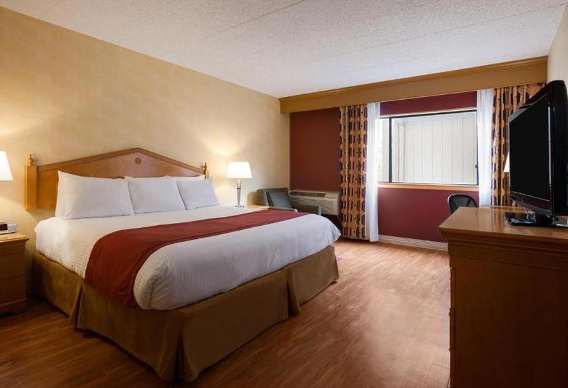 فندق Ramada By Wyndham Toms River