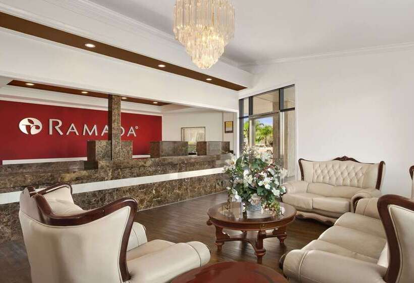 فندق Ramada By Wyndham Torrance
