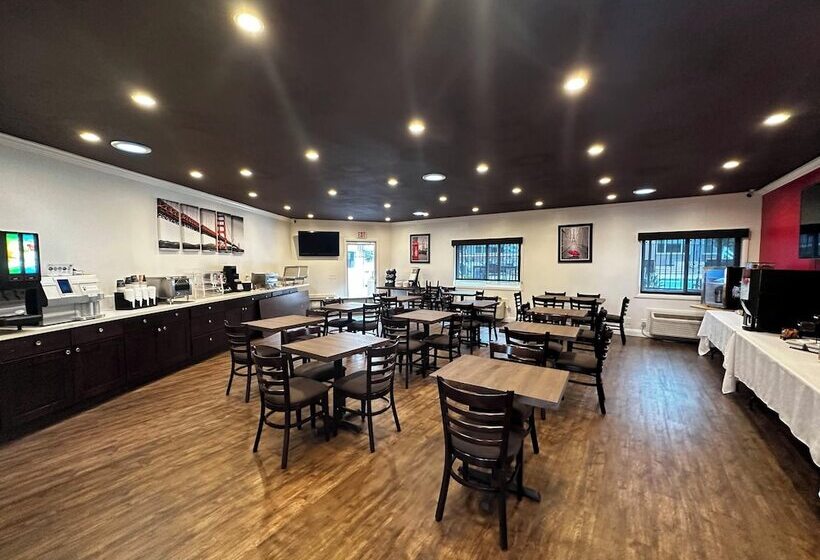 فندق Ramada By Wyndham Torrance