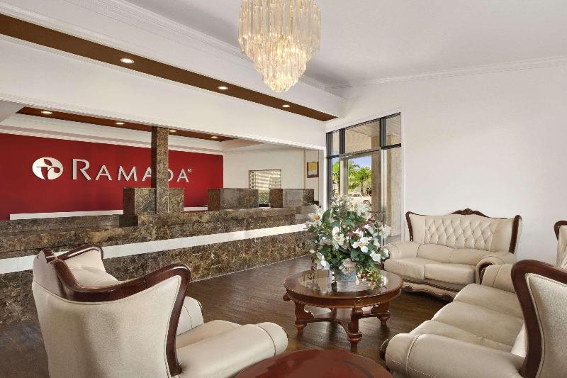 فندق Ramada By Wyndham Torrance