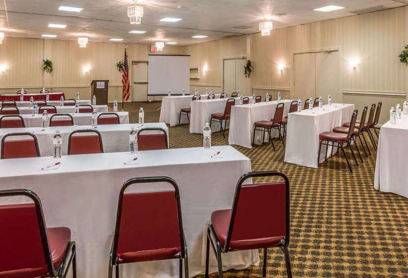 Hotel Ramada By Wyndham Triangle/quantico