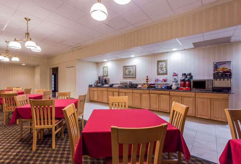 Hotel Ramada By Wyndham Triangle/quantico