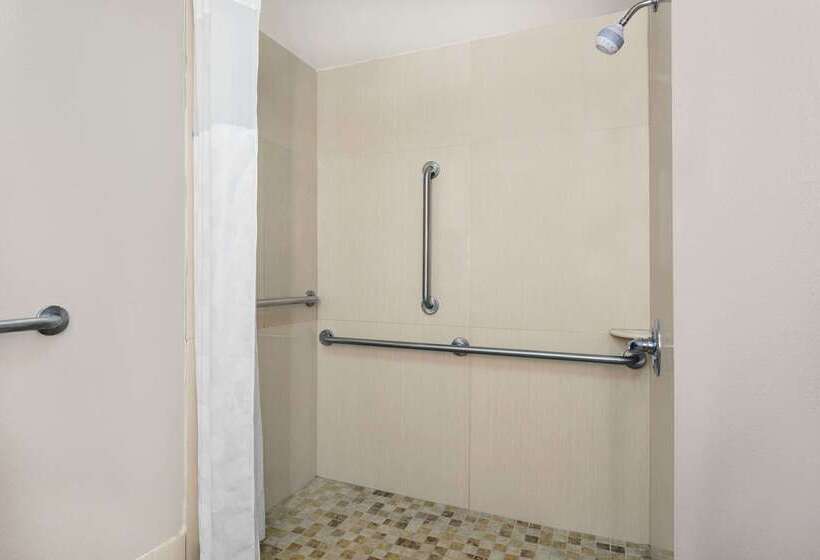 酒店 Ramada By Wyndham Tuscaloosa