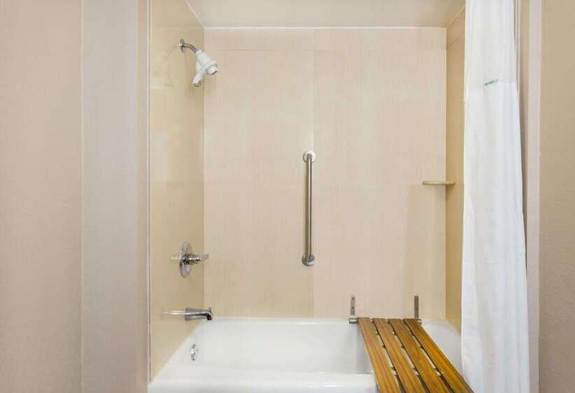 酒店 Ramada By Wyndham Tuscaloosa