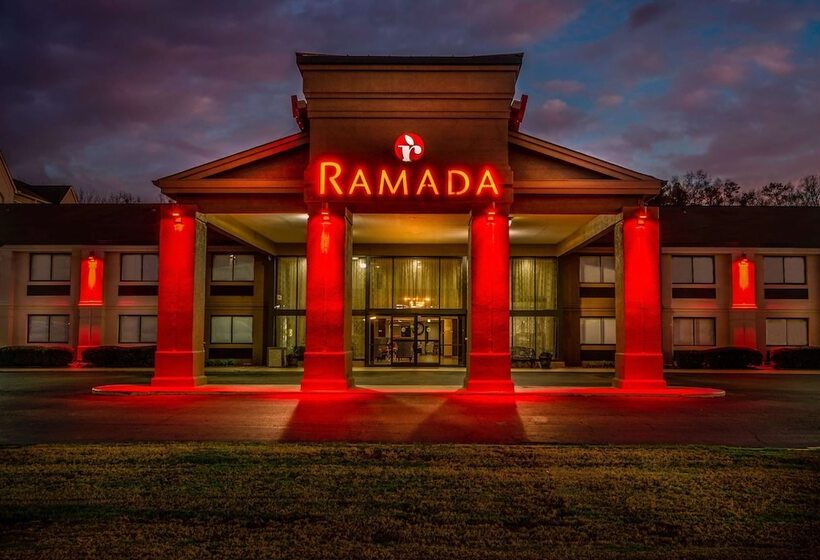 هتل Ramada By Wyndham Tuscaloosa