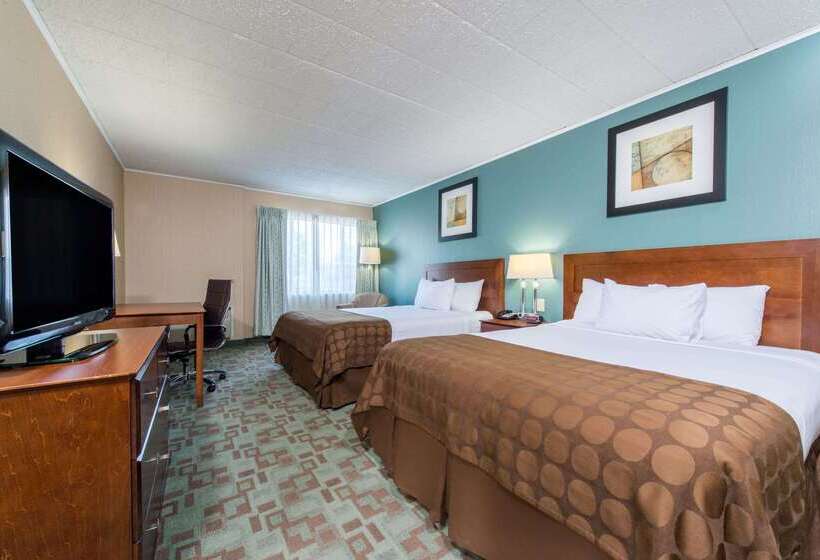 فندق Ramada By Wyndham Vineland Millville Area