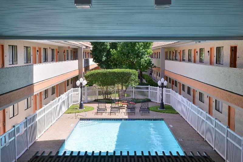 호텔 Red Roof Inn & Suites Irving – Dfw Airport South