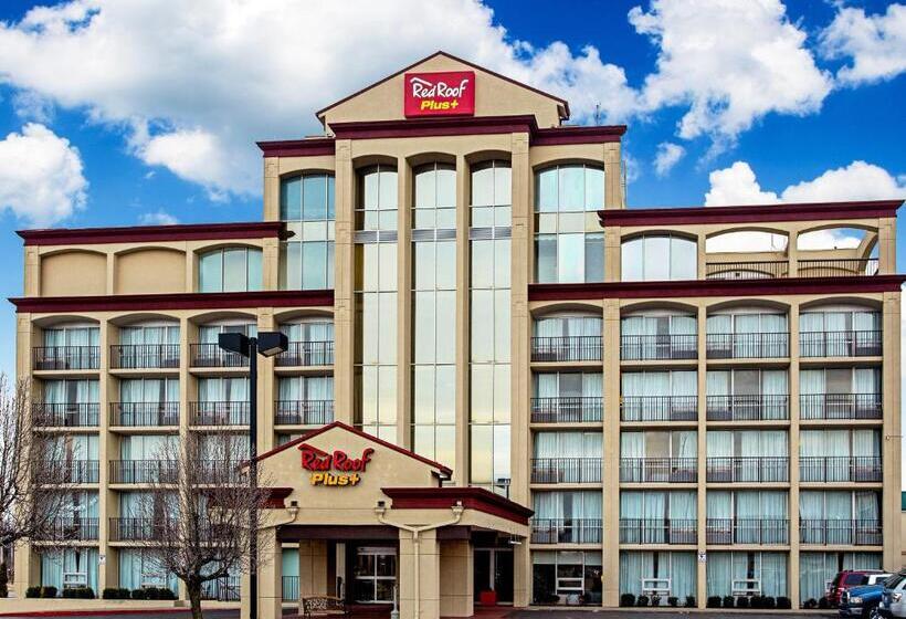 Отель Red Roof Inn Plus+ Wichita East