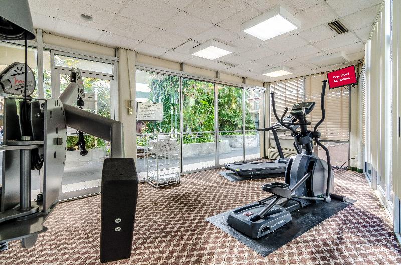 Отель Red Roof Inn Plus+ Wichita East