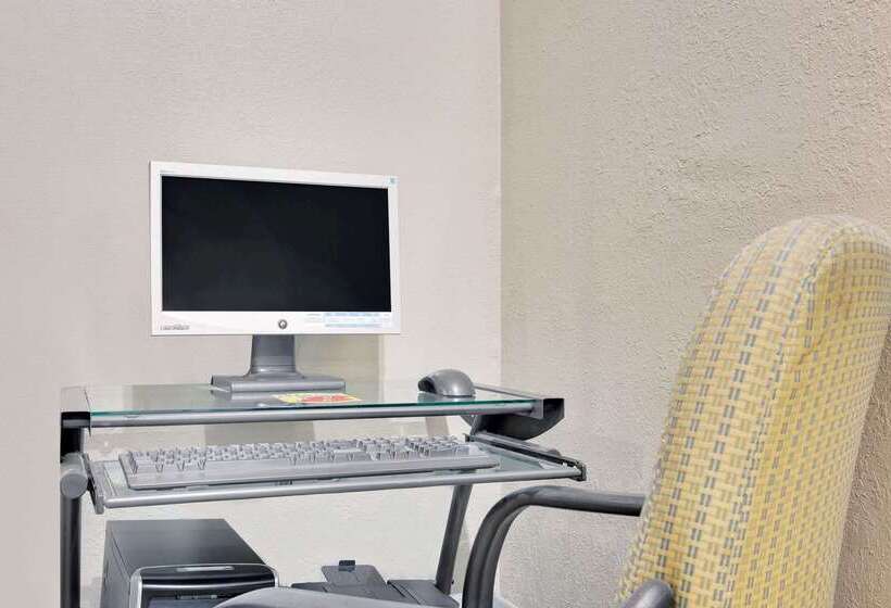 فندق Super 8 By Wyndham Cartersville