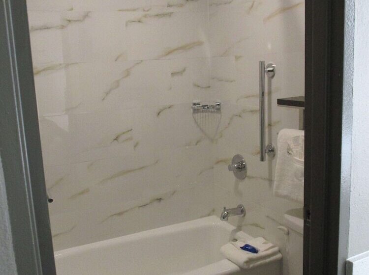 Surestay Plus Hotel By Best Western Point Richmond