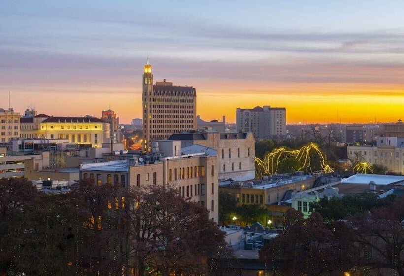 هتل The Emily Morgan San Antonio   A Doubletree By Hilton