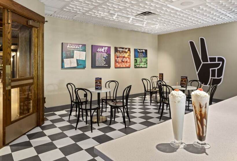 호텔 The Highlander