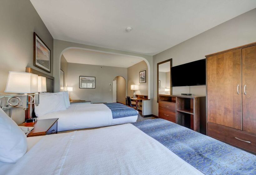 فندق The Pine Lodge On Whitefish River