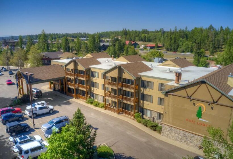 فندق The Pine Lodge On Whitefish River
