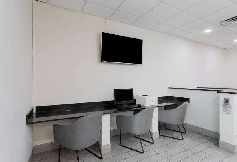 فندق Wyndham Garden Tallahassee Capitol Near Fsu