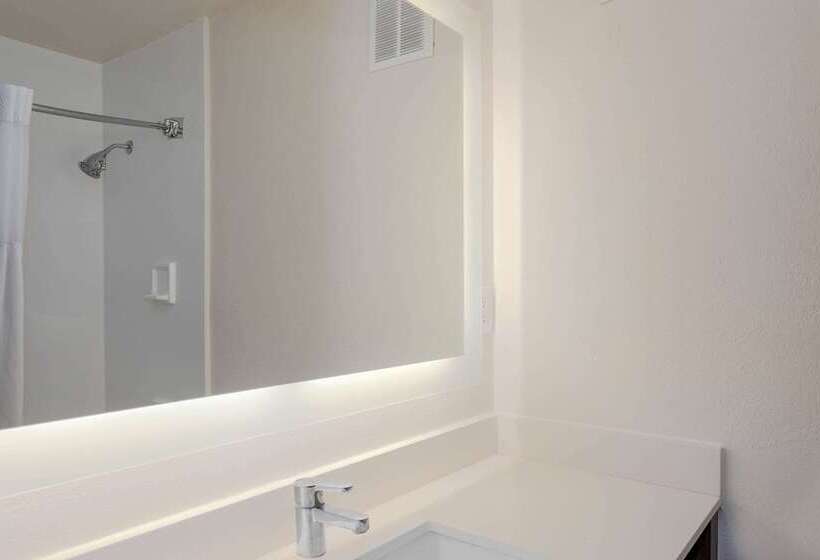 בית מלון כפרי Wyndham Garden Tallahassee Capitol Near Fsu