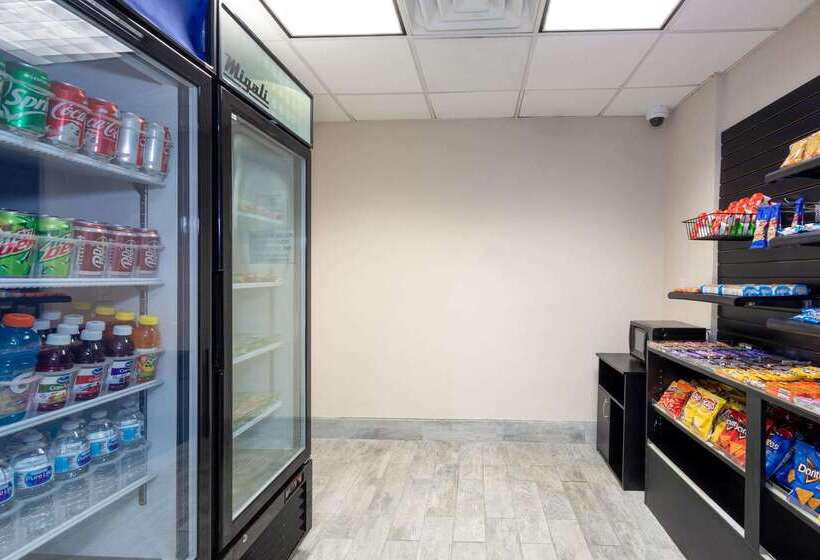 בית מלון כפרי Wyndham Garden Tallahassee Capitol Near Fsu