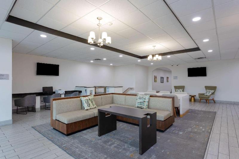 בית מלון כפרי Wyndham Garden Tallahassee Capitol Near Fsu